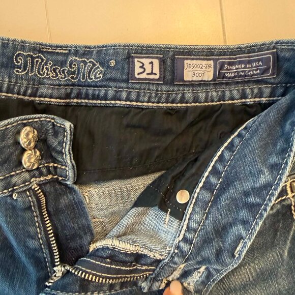 Miss Me Bootcut Jeans | Size 29R | 31” Inseam | Embellished Western Denim | JES - Picture 8 of 10